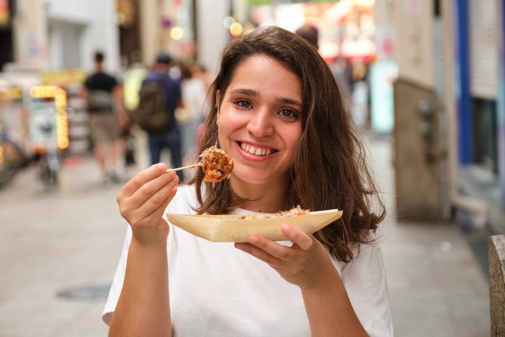 Enjoy Street food with healthy safety tips